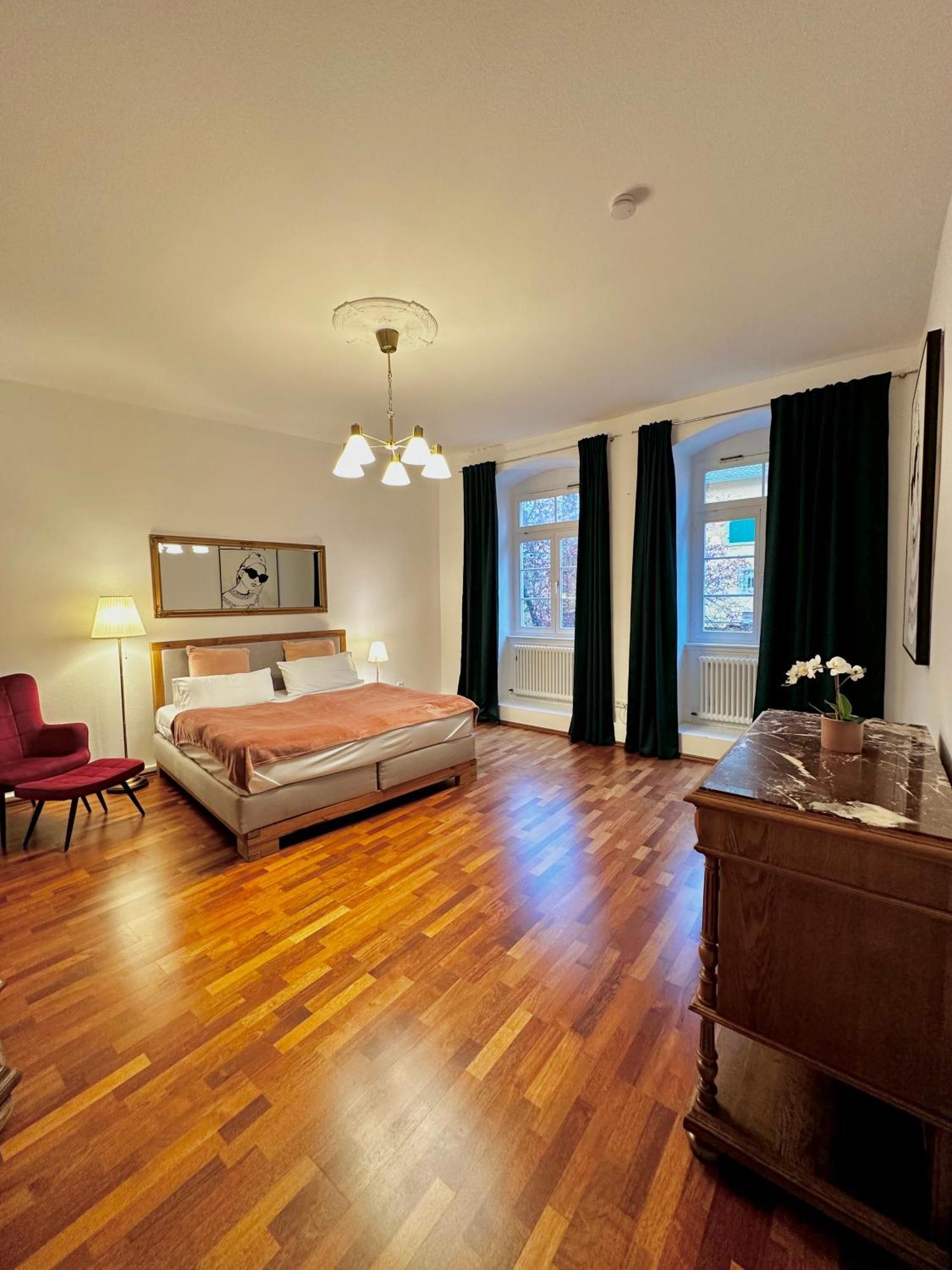 Hirsch Appartements Baden-Baden Luaran gambar