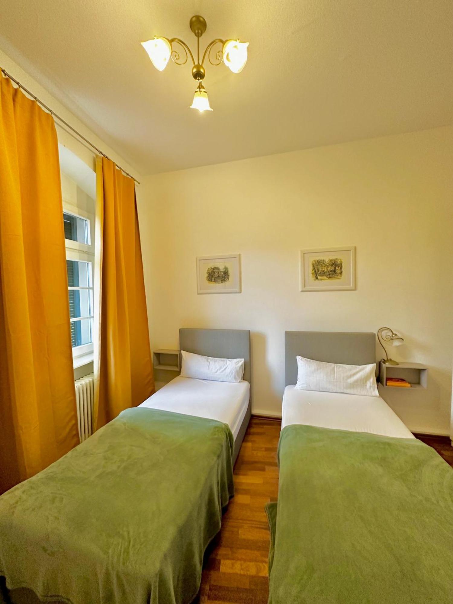 Hirsch Appartements Baden-Baden Luaran gambar